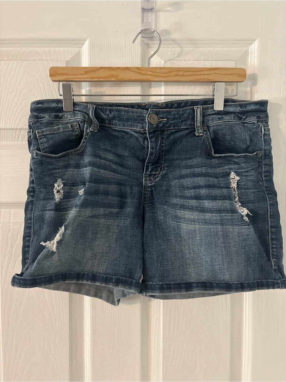 Distressed Denim Shorts Dark Wash Cuffed Hem Size 31